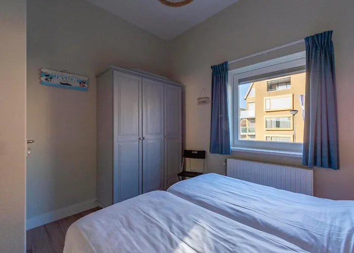 By The In Netherlands Apartman *