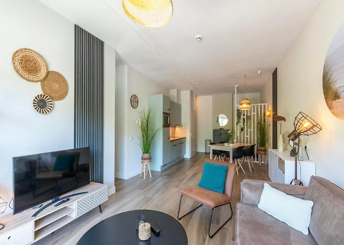 By The In Netherlands Apartman